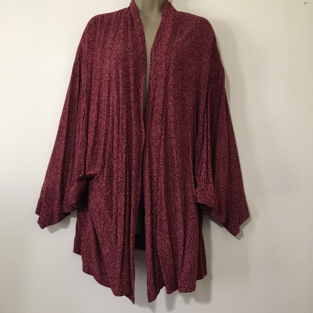 Mossimo lightweight shrug. Size S/M